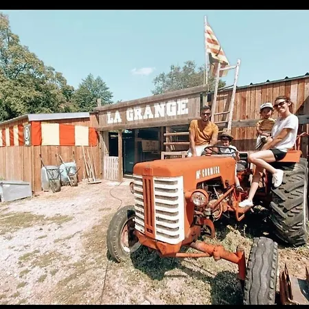 Luksusowy namiot Trappeur 4pers A La Ferme Aventure Du Perthus Le Perthus