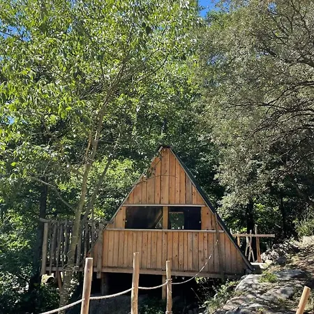 Trappeur 4pers A La Ferme Aventure Du Perthus 勒佩尔蒂